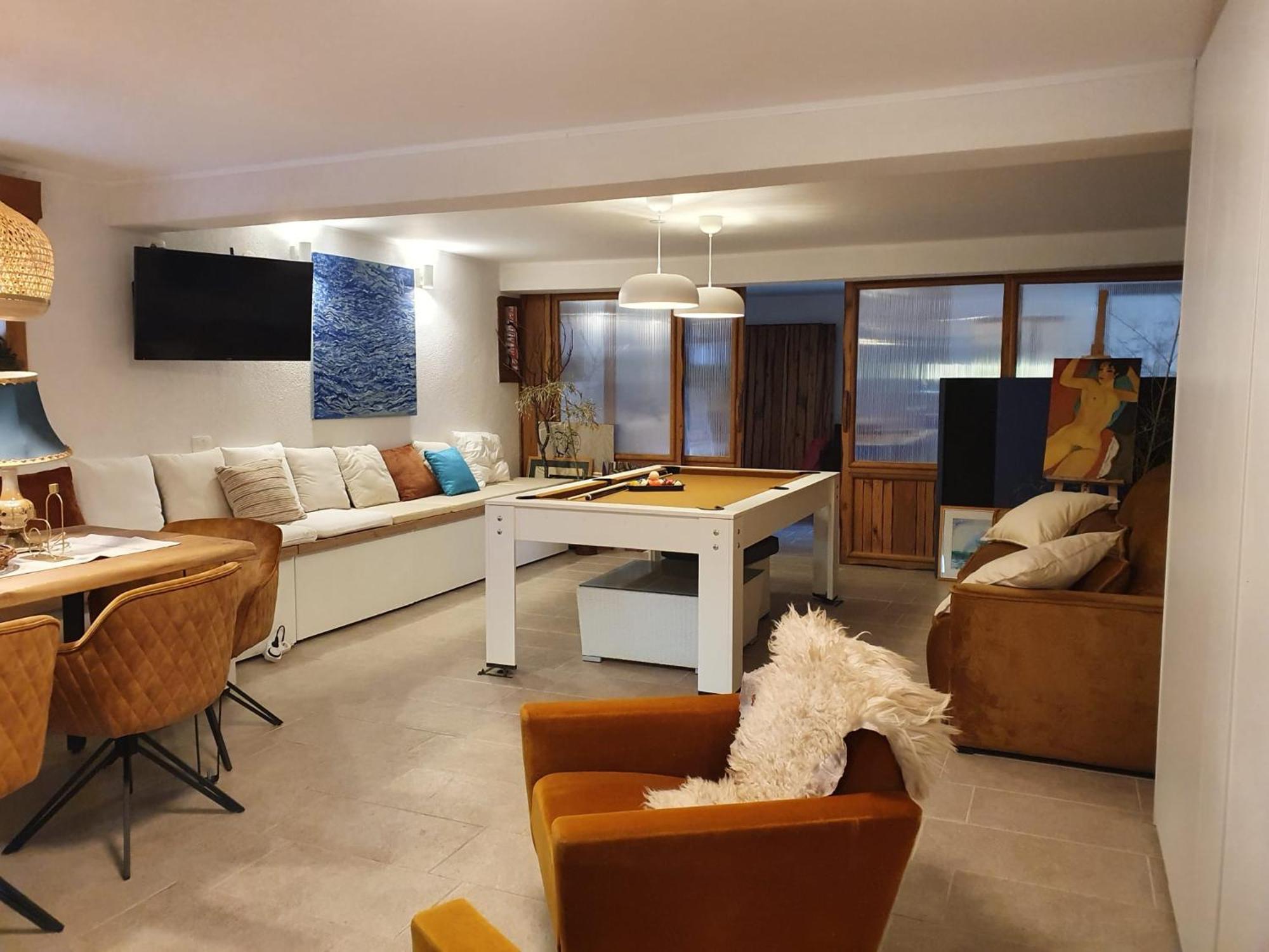 Apartments Eva อูมัค ภายนอก รูปภาพ